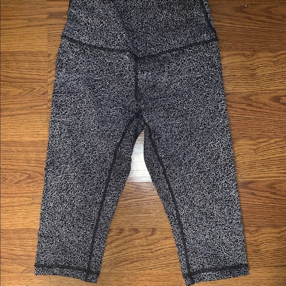 Lululemon Wunder Under Crop